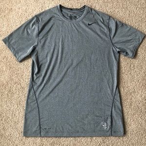 Men’s Nike Dryfit Tshirt - sizeL